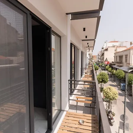 δ17 & Appartamento Larissa