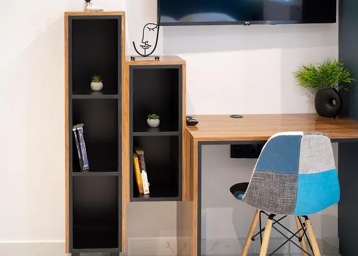 Apartment δ17 & Larissa